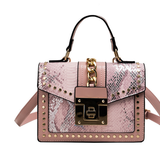 Damska Torebka Crossbody z Nitami i Metalową Klamrą Elegancka
