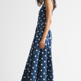 Sukienka Midi na Ramiączkach z Rozkloszowanym Dołem