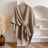 Dzianinowe Poncho Damskie Eleganckie do Stylizacji Warstwowych