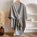 Dzianinowe Poncho Damskie Eleganckie do Stylizacji Warstwowych