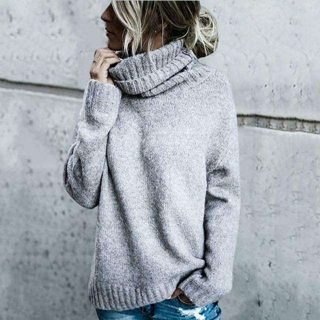 Dzianinowy Sweter Damski z Golfem o Luźnym Kroju
