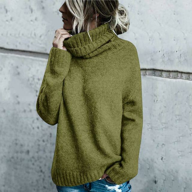Dzianinowy Sweter Damski z Golfem o Luźnym Kroju