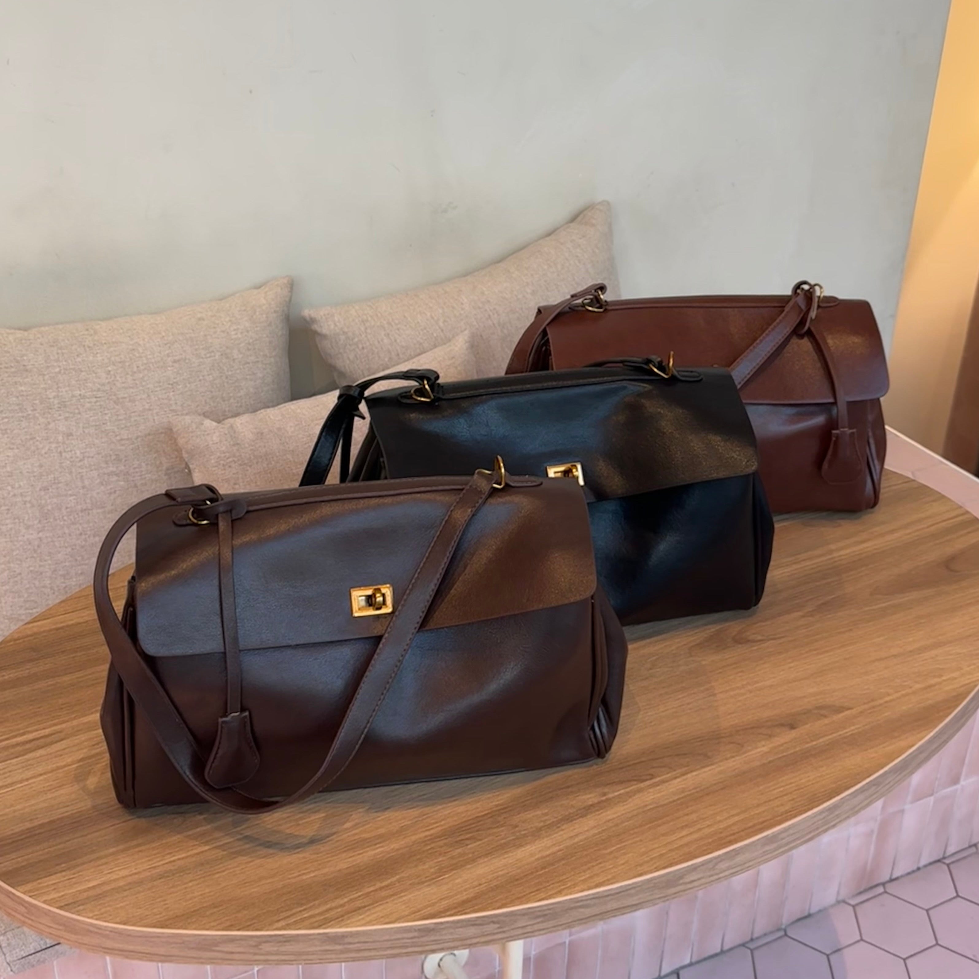 Elegancka Torebka Damska Vintage na Ramię Pojemna