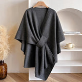 Dzianinowe Poncho Damskie Eleganckie do Stylizacji Warstwowych