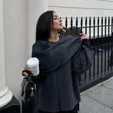 Eleganckie Ponczo Damskie Oversize do Miejskich Stylizacji