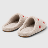 Pluszowe kapcie domowe z haftowanymi serduszkami, miękka podeszwa