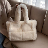 Futrzana Torebka Damska Shopper Miękka i Elegancka