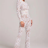 Koronkowy elegancki kombinezon dopasowany na wyjątkowe okazje