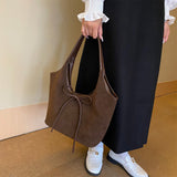 Elegancka Torebka Damska Hobo z Kokardką Minimalistyczna