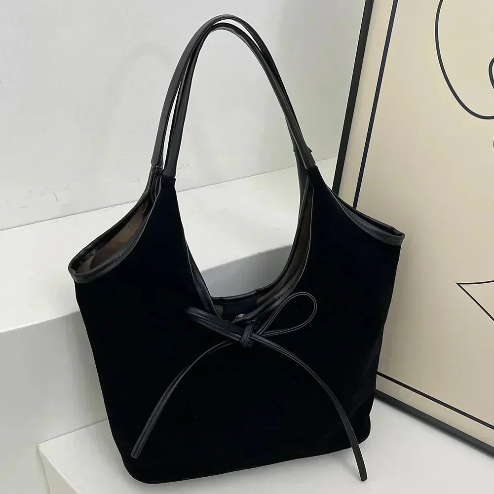 Elegancka Torebka Damska Hobo z Kokardką Minimalistyczna