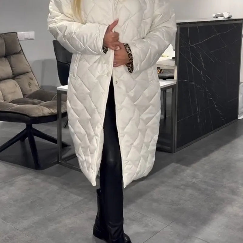 Długi płaszcz pikowany ciepły elegancki stylowy zimowy