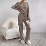 Damski Komplet Dzianinowy Domowy – Sweter i Spodnie Lounge