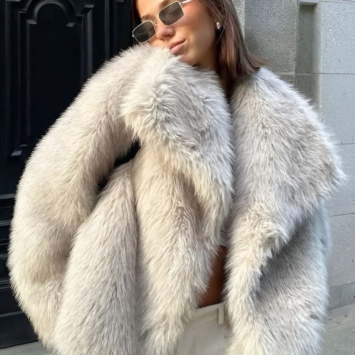 Krótka Kurtka Damska Futrzasta typu Faux Fur