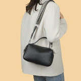 Torebka Damska Crossbody z Ozdobnym Paskiem Stylowa