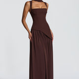 Elegancka Sukienka Maxi z Wysokim Rozcięciem i Dekoltem Halter